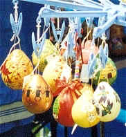 New Castle Spring Festival Shopping on the Courthouse Square...